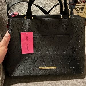 💀 NWT Betsy Johnson black skull purse 💀